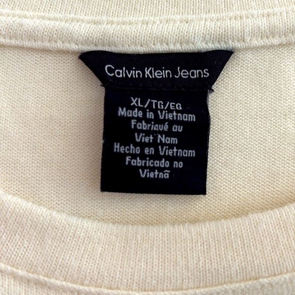 Calvin Klein Soft, Cream High/Low Top with Decorative Pocket, Studs. Size XL - Picture 7 of 12